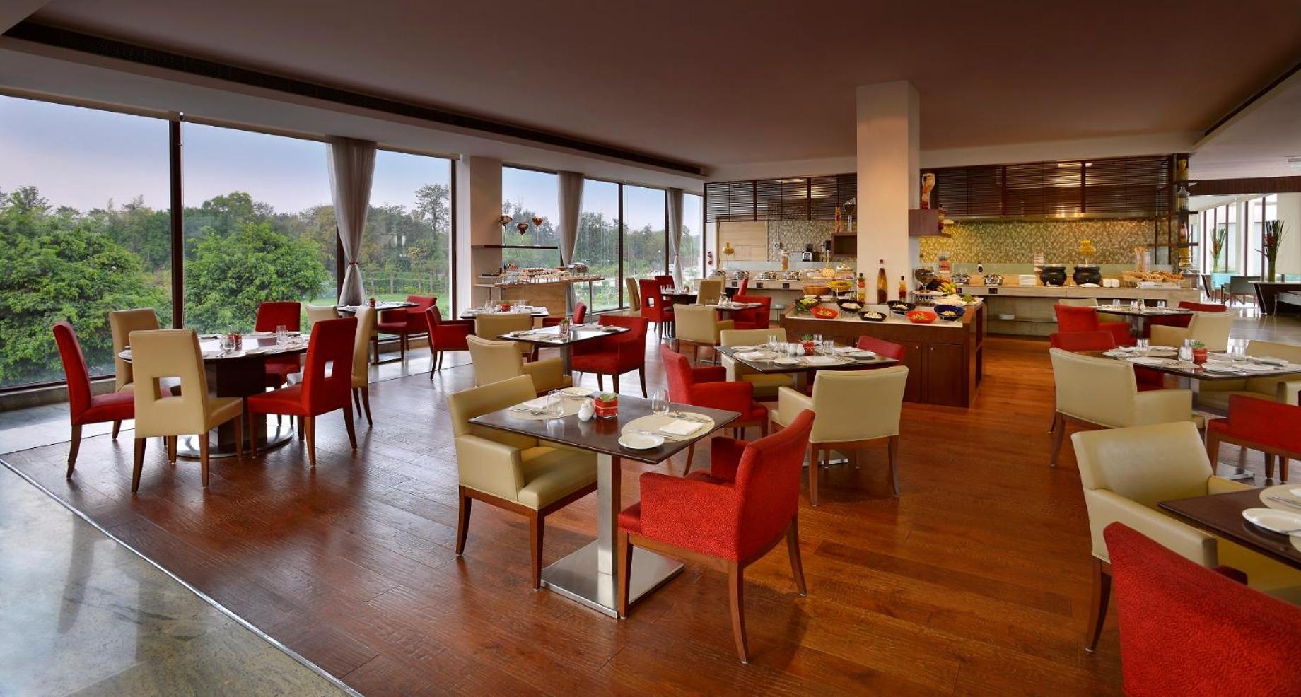 Four Points By Sheraton New Delhi, Airport Highway Exterior foto