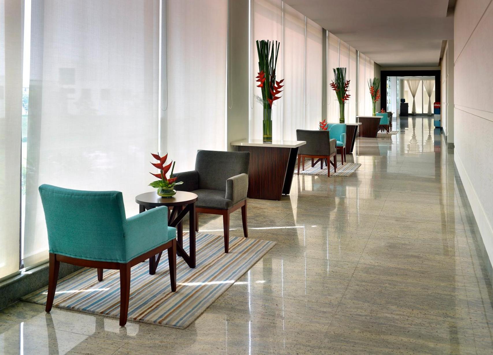 Four Points By Sheraton New Delhi, Airport Highway Exterior foto