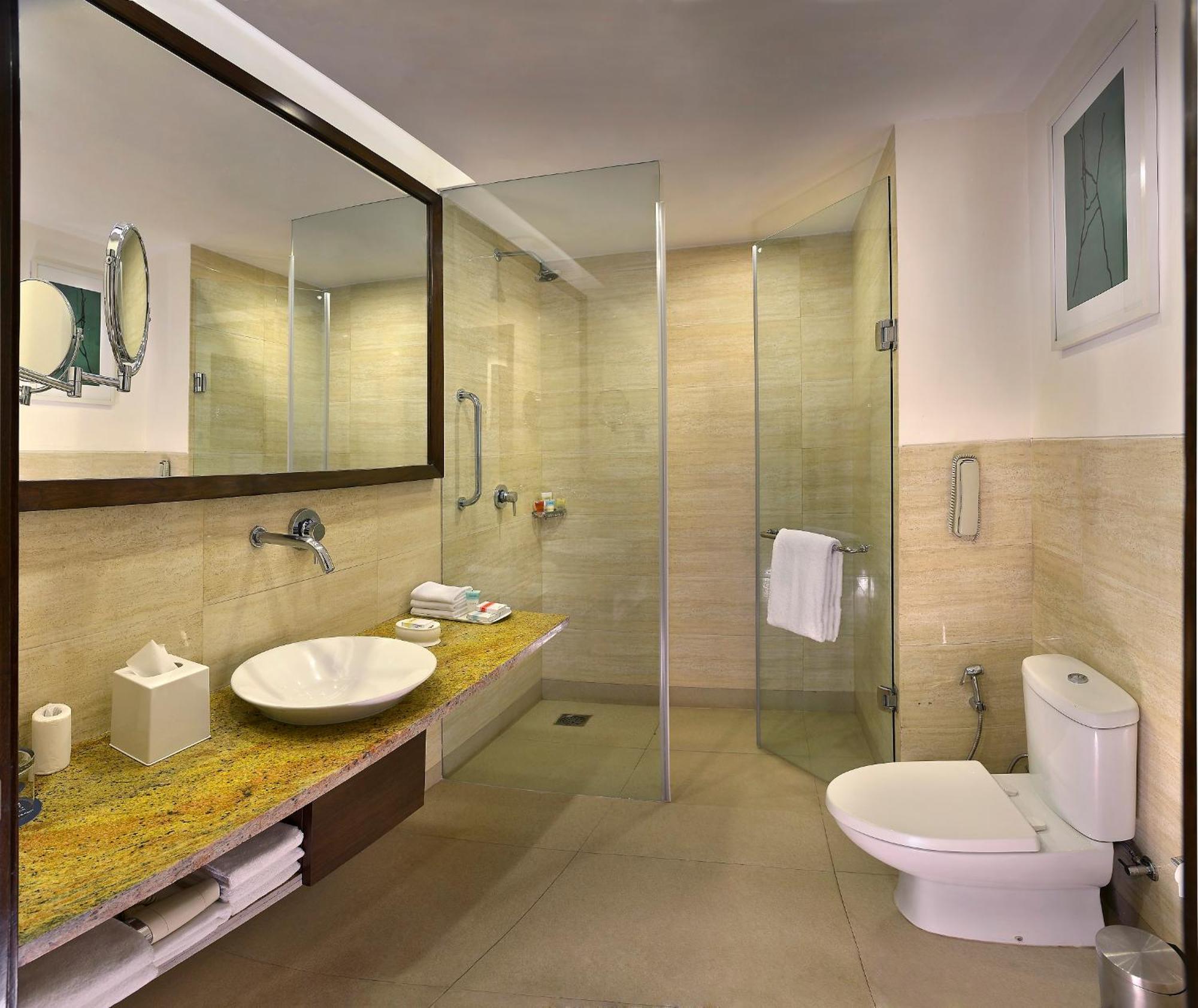 Four Points By Sheraton New Delhi, Airport Highway Exterior foto